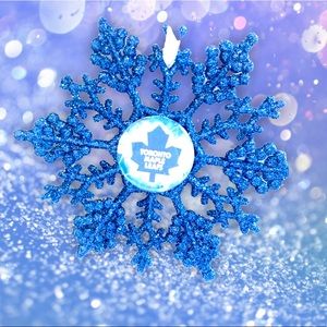 Toronto MAPLE LEAFS Hockey Handmade Snowflake *NEW*